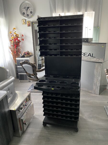 Mobilier salon coafor.